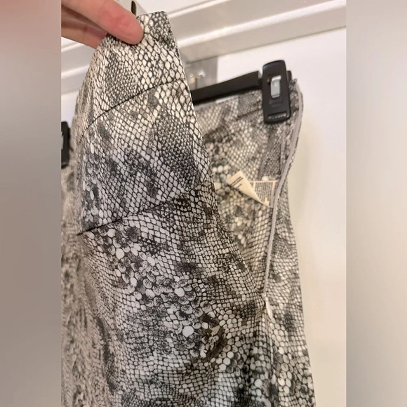NWT Free‎ People Normani Bias Snake-print Midi Skirt Grey Size 0 - Picture 10 of 12